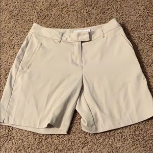 Lady Hagan golf shorts!